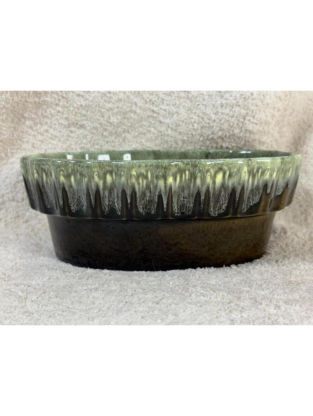 14 - VINTAGE HULL I-21 USA DARK GREEN DRIP PLANTER